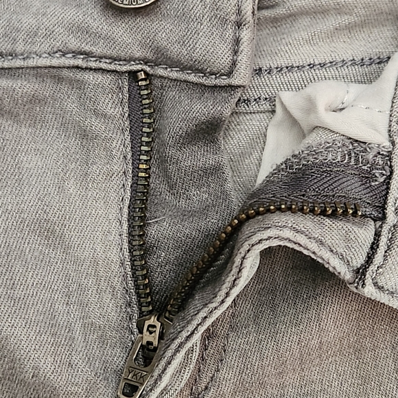 Dl1961 Chloe Skinny Frayed Hem Jeans Size 2 Color Grey or Howl - Picture 6 of 16